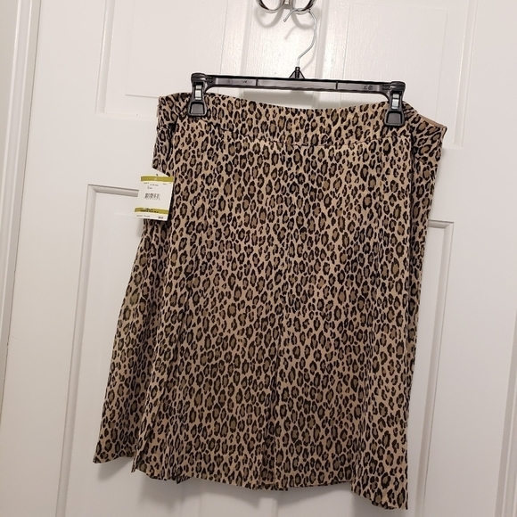 NWT Anne Klein Leopard Print Pleated Lightweight Skirt Size 14, Retail $89 - Picture 4 of 9